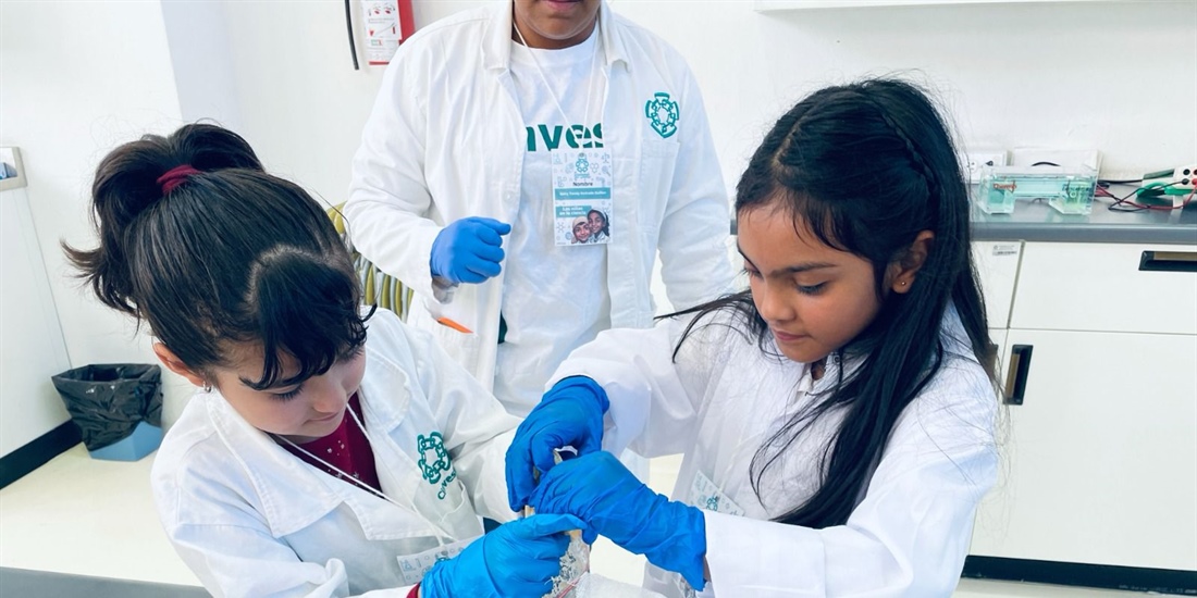 Langebio vincula a niñas con la ciencia