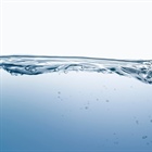 Purificación de agua con luz visible: Nanomateriales híbridos que transforman el futuro
