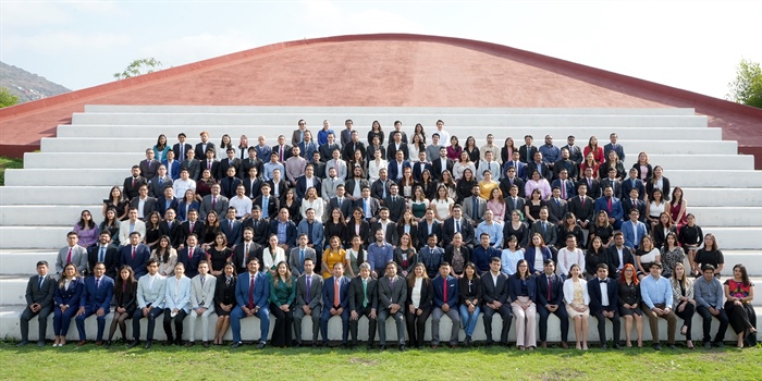 Fotografía de generación de egresadas y egresados del Cinvestav